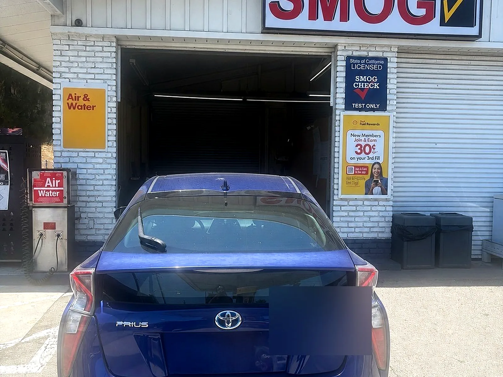 Hybrid smog check in Garden Grove, CA: Toyota Prius at our Magnolia St test bay